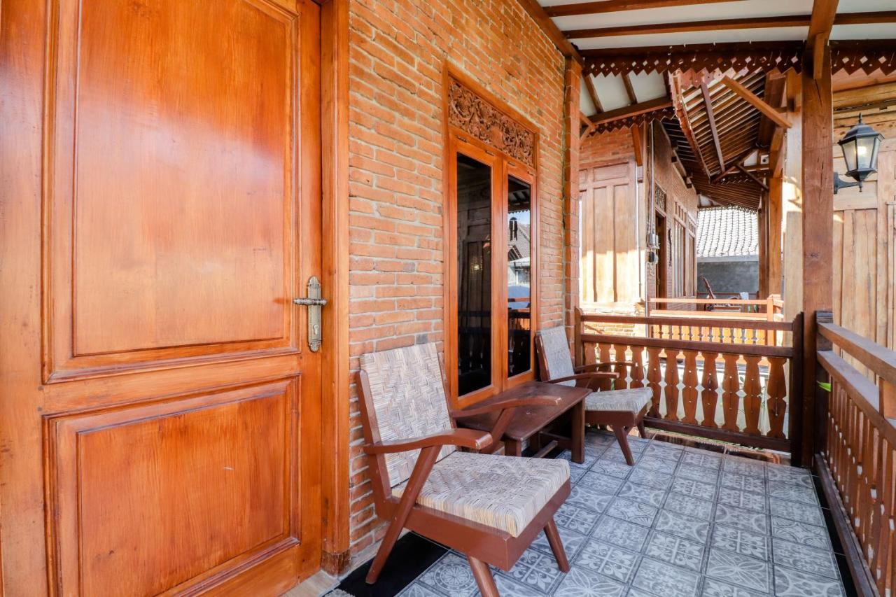 Omah Teras Bata Guesthouse Yogyakarta Dış mekan fotoğraf